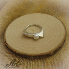 Сребърен пръстен с перла R-230