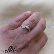 Дамски сребърен пръстен с цирконий R-892
